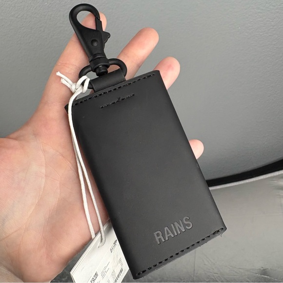 NWT Rains Black Leather Key Holder - Picture 1 of 7